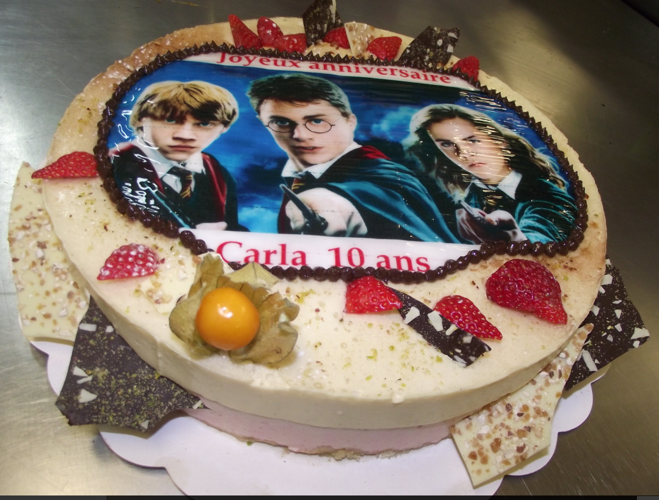 bavarois choco blanc-fraise 10-12 parts avec photo Harry Potter
