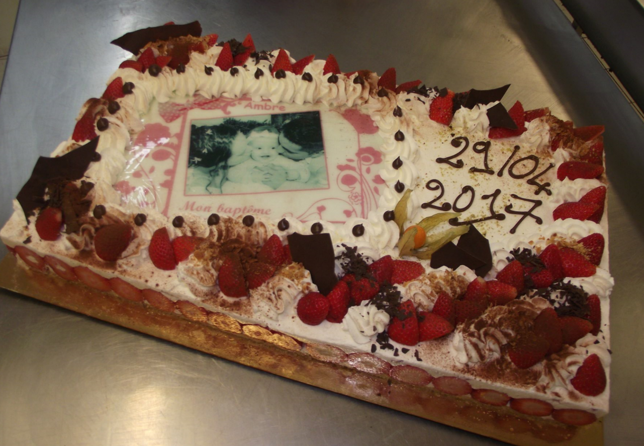 fraisier 20-24 parts avec photo famille