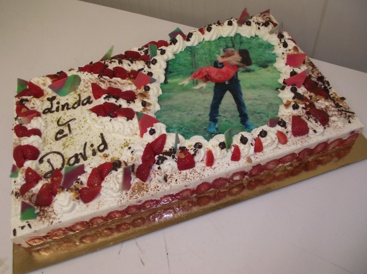 fraisier 20-24 parts avec photo famille