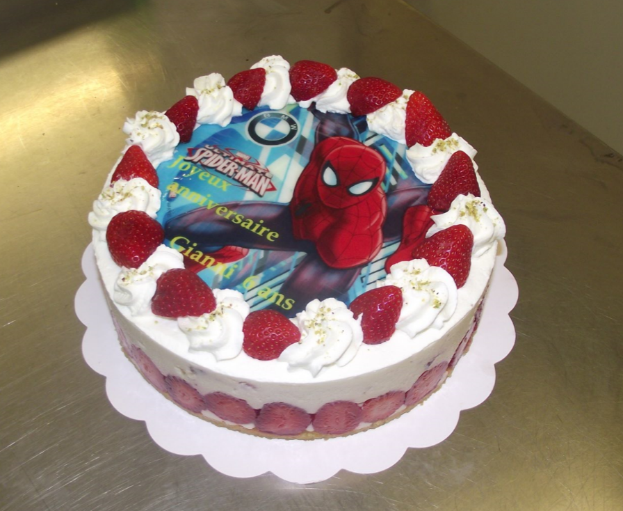 fraisier 6-8 parts avec photo de Spiderman