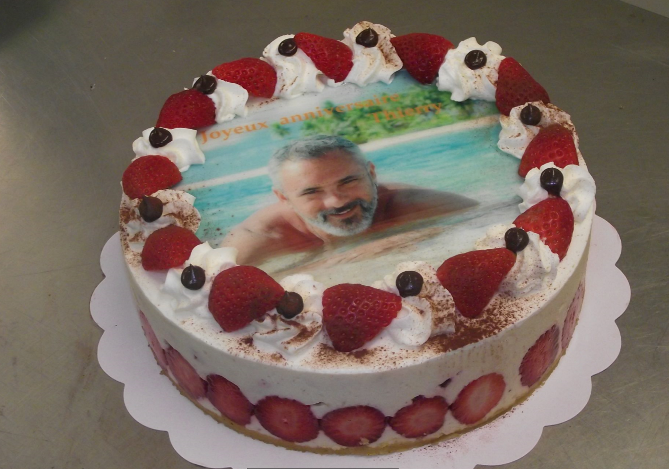 fraisier 6-8 parts avec photo famille