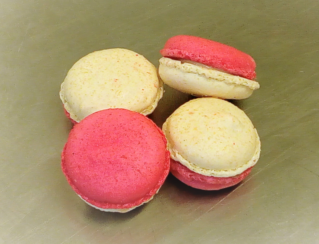 macarons choco blanc-fraise.