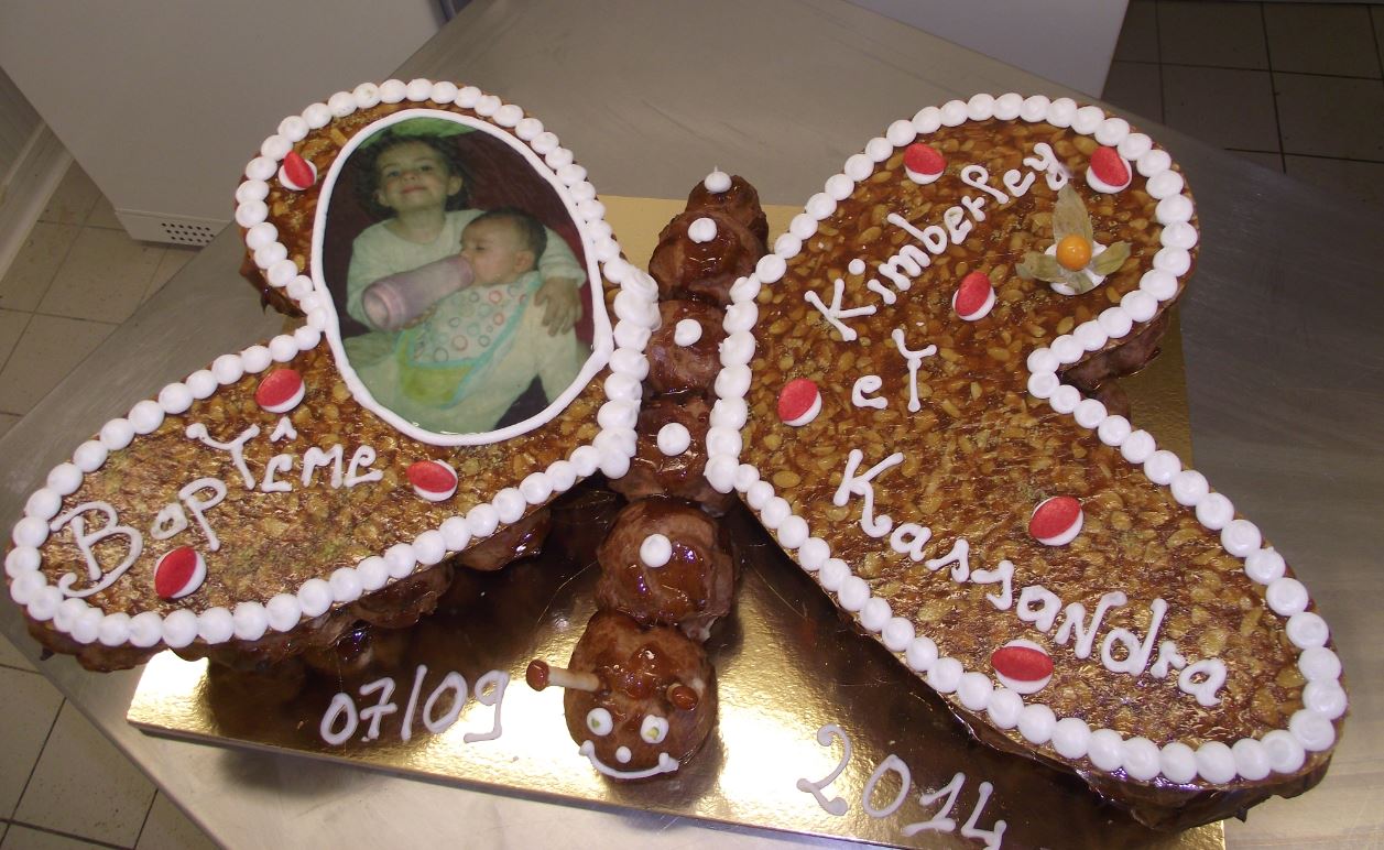 pièce montée choux en papillon avec photo famille